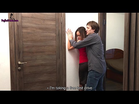 ❤️ מתווך סקסית מטלטל בחושניות את הכוס שלה ומזיין בזמן מכירת הדירה שלה - קרמפאי ❤❌ פורנו ב-iw.porn-evooli.ru ❌